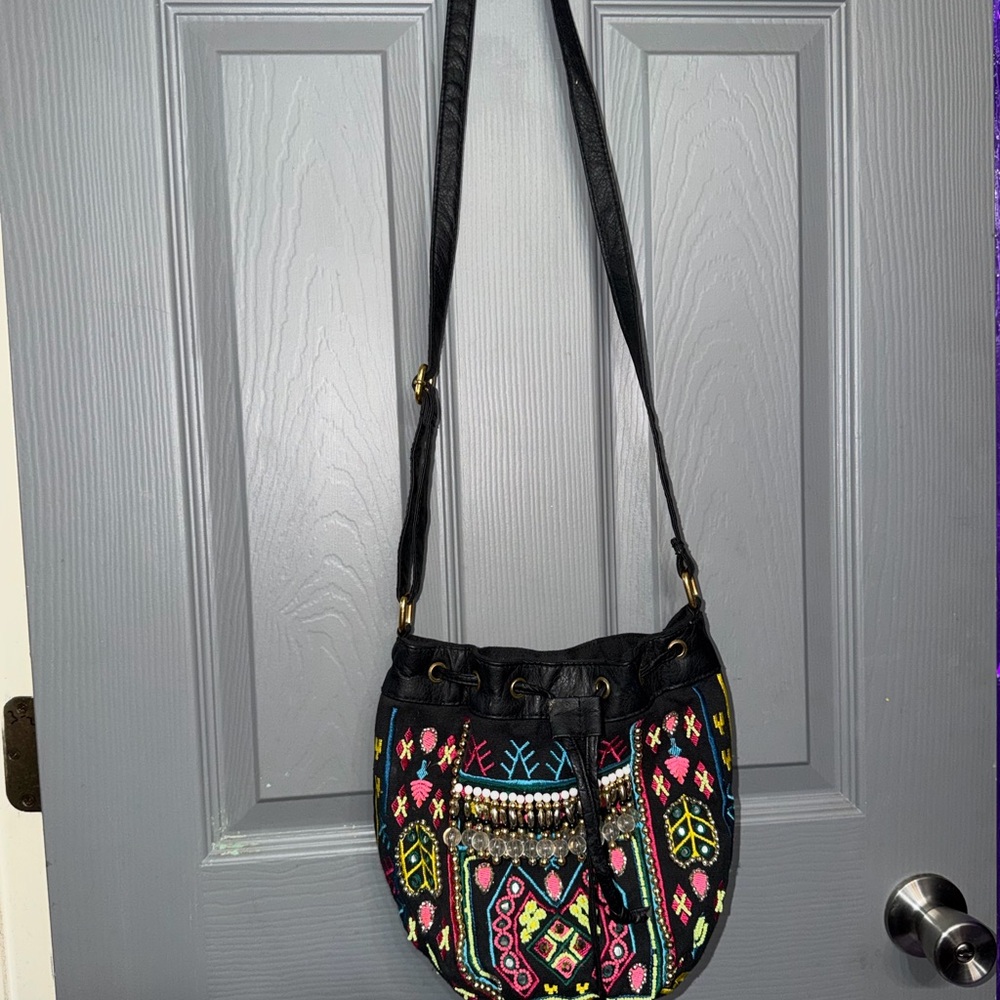 Atmosphere Black‎ Crossbody Bag with Colorful Embroidery